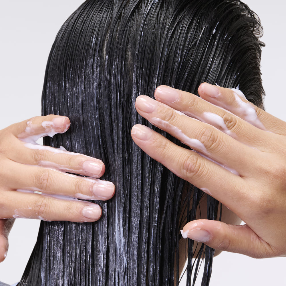 72-HOUR* QUENCHING & PLUMPING CONDITIONER (ACONDICIONADOR HIDRATANTE)